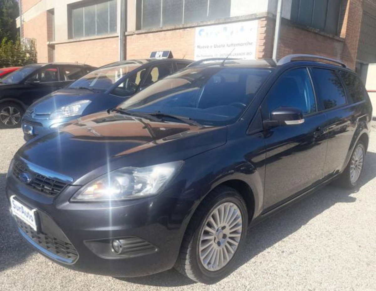 Ford Focus Station Wagon 1.6 (115CV) SW Bz.- GPL Titanium (2)