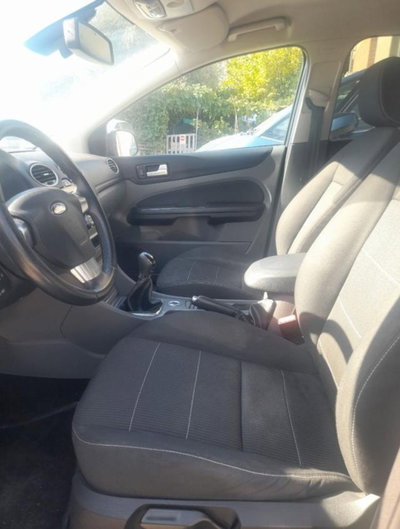 Ford Focus Station Wagon 1.6 (115CV) SW Bz.- GPL Titanium (9)