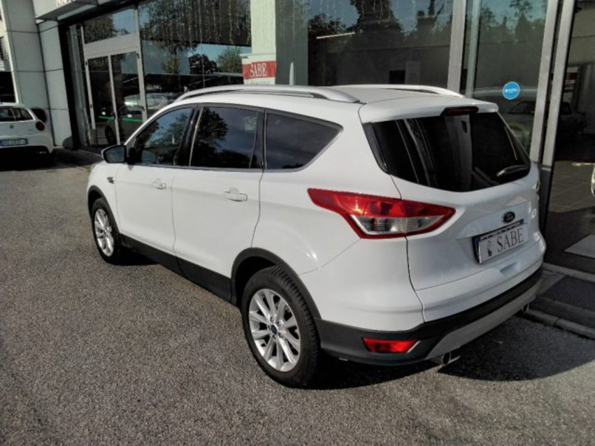 Ford Kuga 2.0 TDCI 150 CV S&S 4WD Titanium X (11)