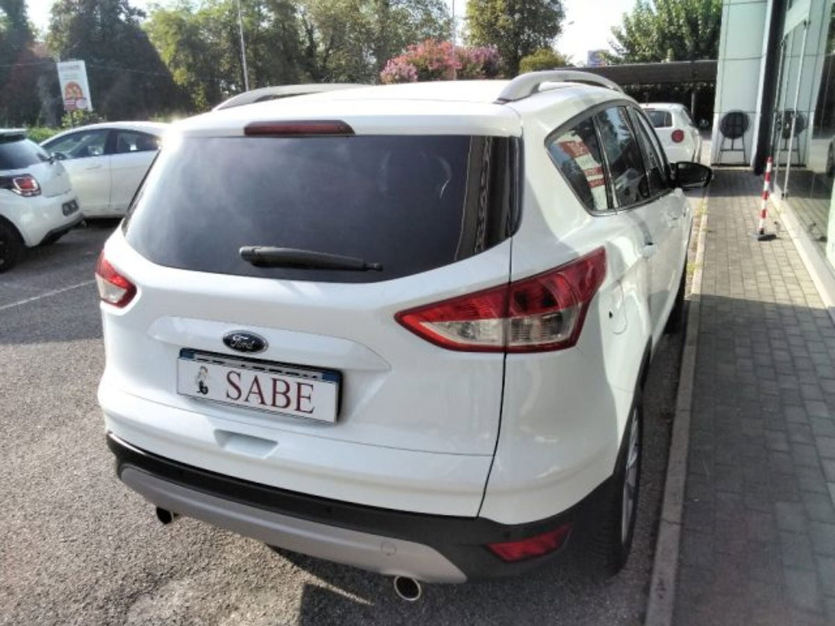 Ford Kuga 2.0 TDCI 150 CV S&S 4WD Titanium X (8)
