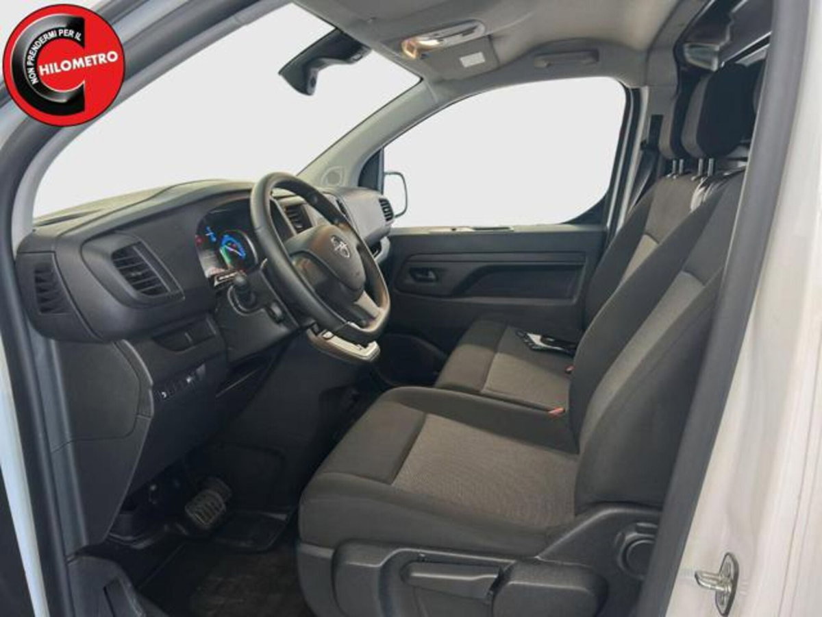 Opel Vivaro Furgone e M 136cv 75kWh vetrato (7)