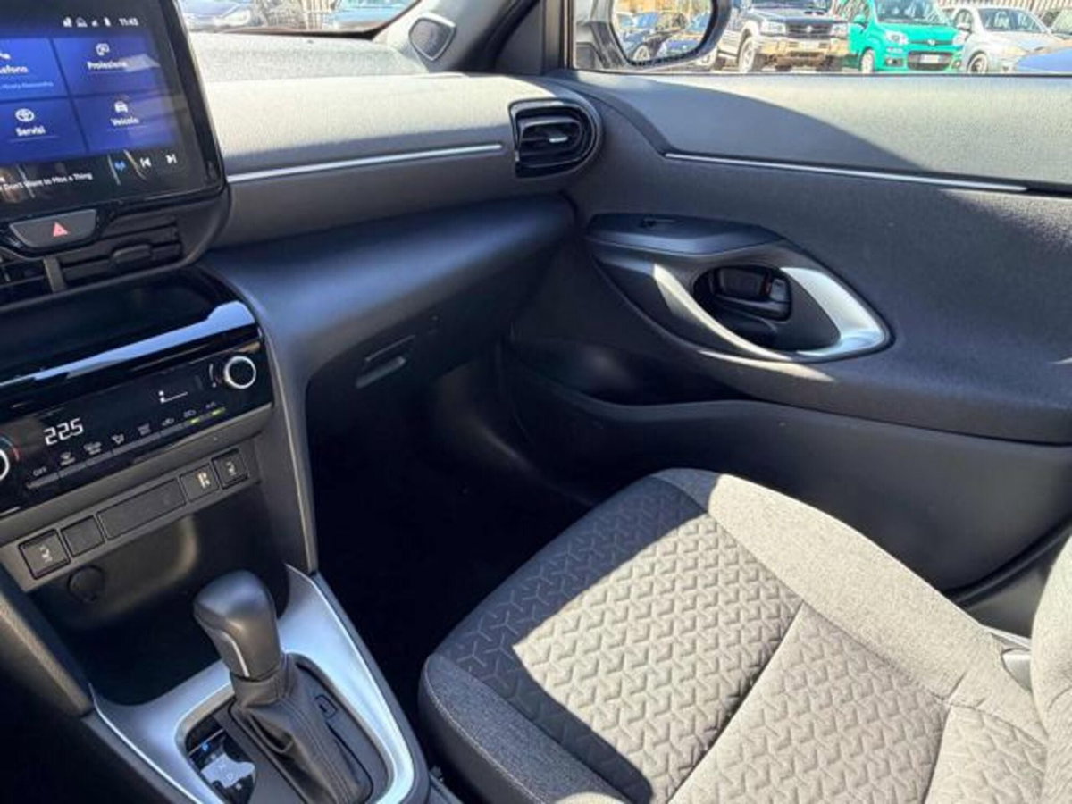 Toyota Yaris Cross 1.5 Hybrid 5p. E-CVT Orange Edition (12)