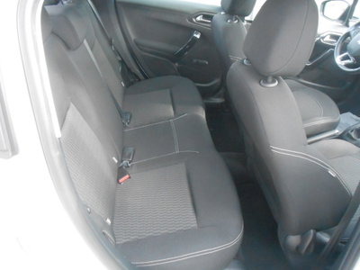 Peugeot 208 BlueHDi 100 Stop&Start 5 porte Allure (10)