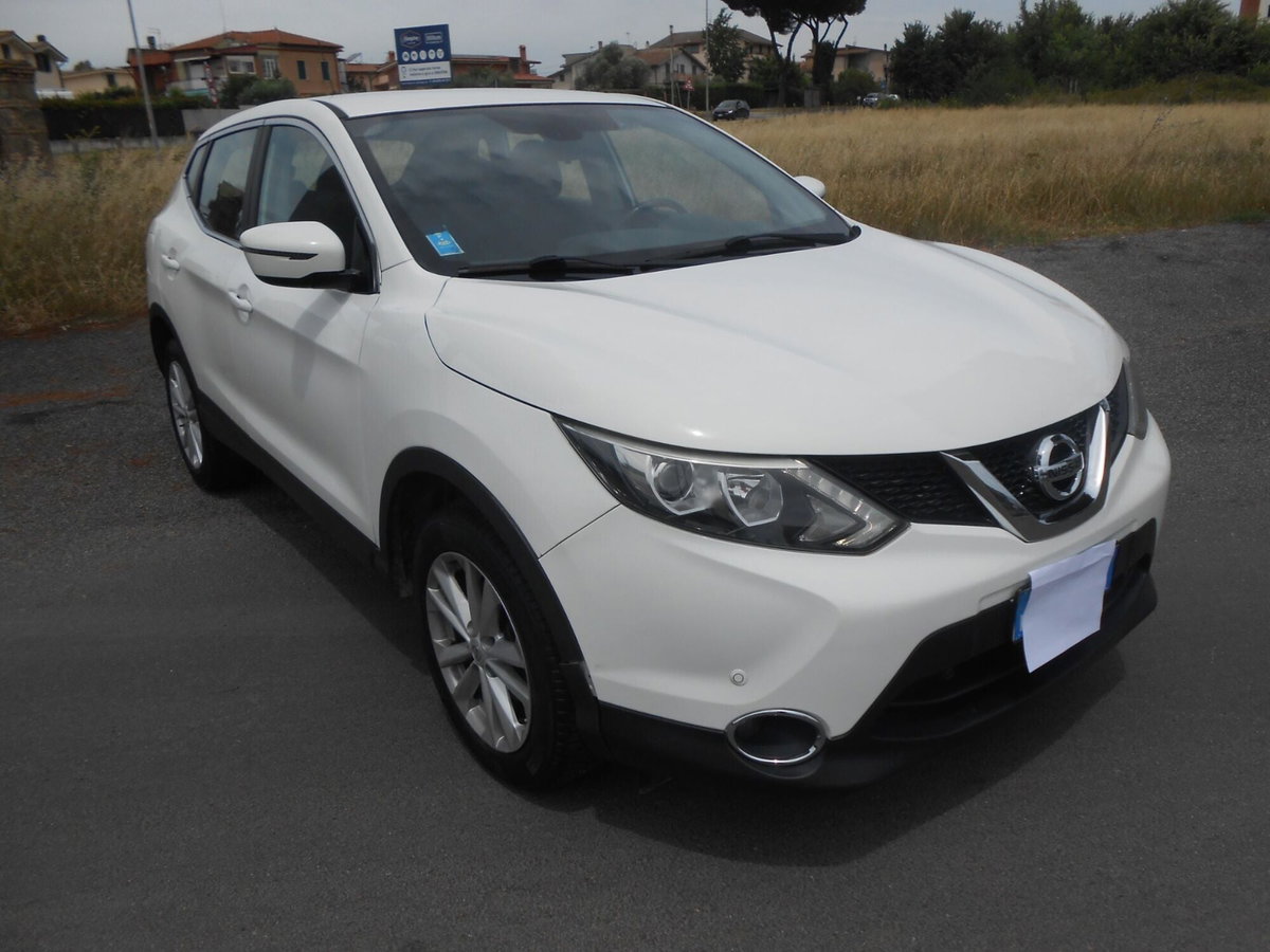 Nissan Qashqai 1.5 dCi Acenta (2)
