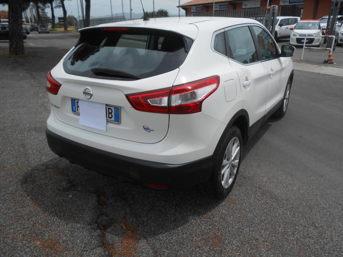Nissan Qashqai 1.5 dCi Acenta (3)