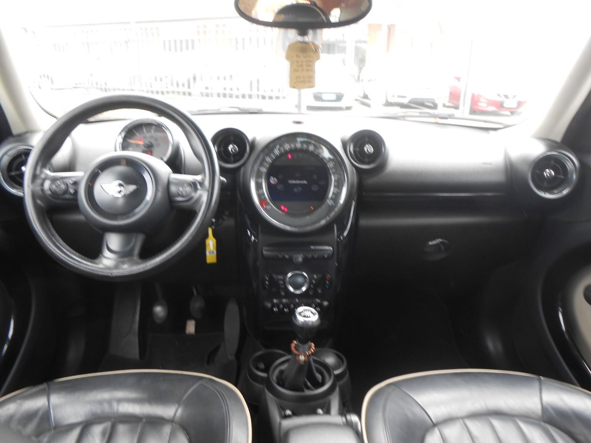 MINI Mini Countryman 1.6 Cooper D Countryman (9)