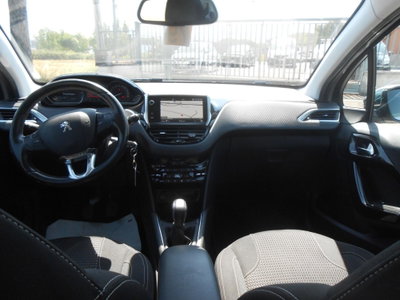 Peugeot 208 82 5 porte Allure (10)