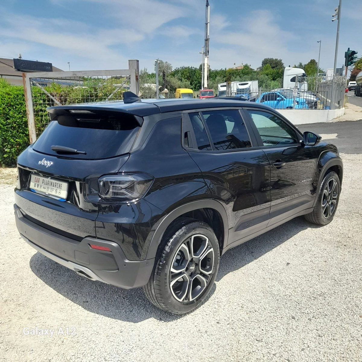 Jeep Avenger 1.2 turbo Summit fwd 100cv (2)