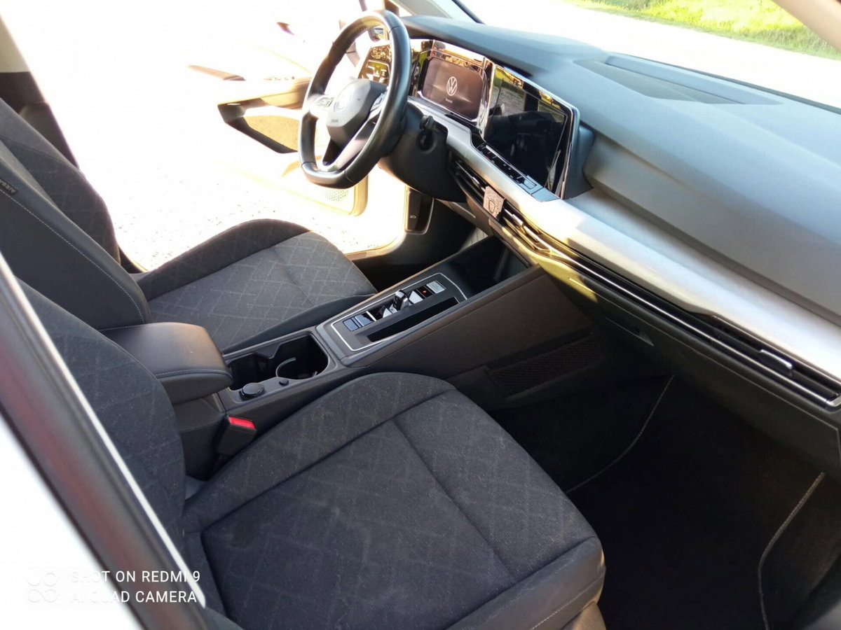 Volkswagen Golf Variant 2.0 TDI SCR DSG Life (13)