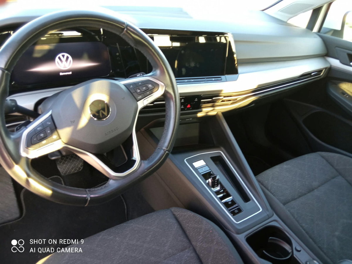 Volkswagen Golf Variant 2.0 TDI SCR DSG Life (14)