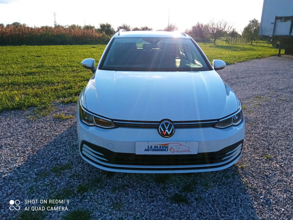 Volkswagen Golf Variant 2.0 TDI SCR DSG Life (4)