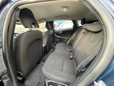 Volvo V40 Cross Country D2 1.6 Kinetic (10)