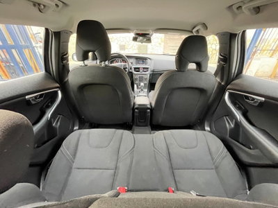Volvo V40 Cross Country D2 1.6 Kinetic (11)