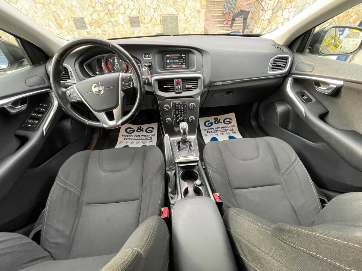 Volvo V40 Cross Country D2 1.6 Kinetic (12)