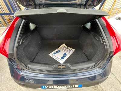 Volvo V40 Cross Country D2 1.6 Kinetic (3)