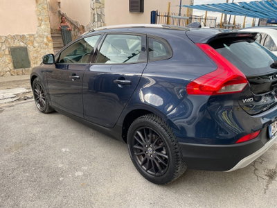 Volvo V40 Cross Country D2 1.6 Kinetic (9)