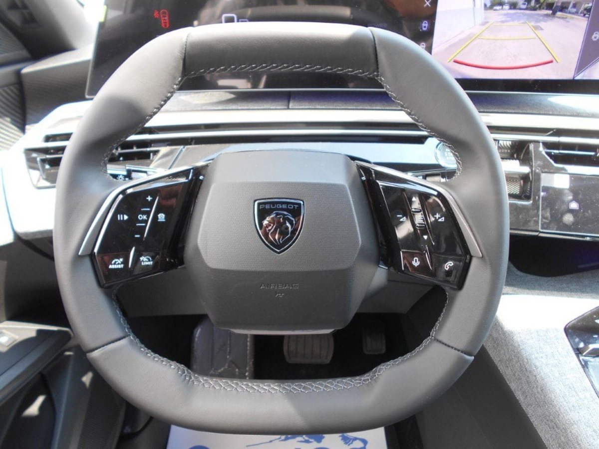 Peugeot 3008 1.2 hybrid GT 145cv e-dcs6 (17)