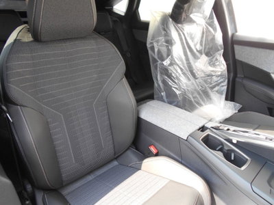 Peugeot 3008 1.2 hybrid GT 145cv e-dcs6 (6)