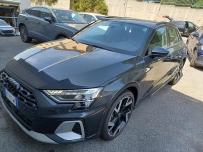 Audi A3 allstreet 2.0 tdi Identity Contrast 150cv s-tronic usata