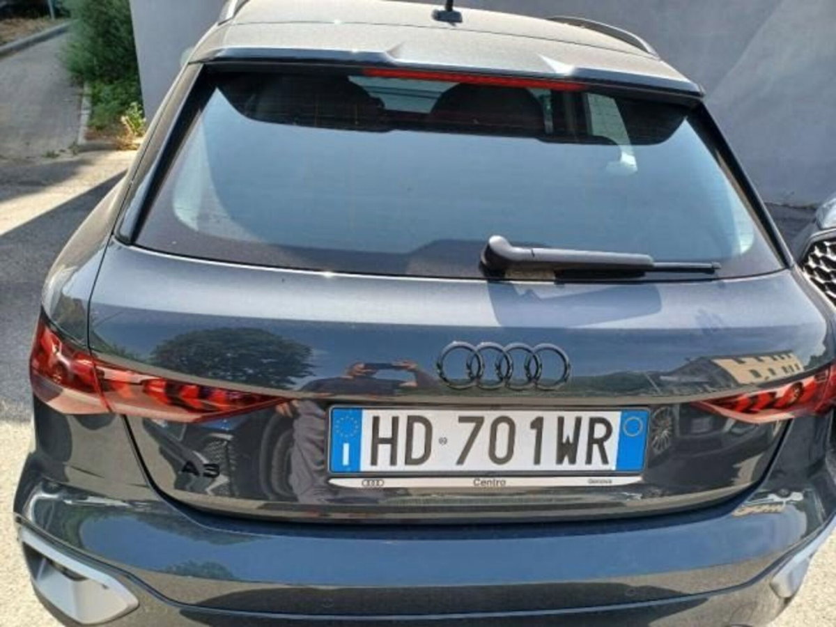 Audi A3 allstreet 2.0 tdi Identity Contrast 150cv s-tronic (10)