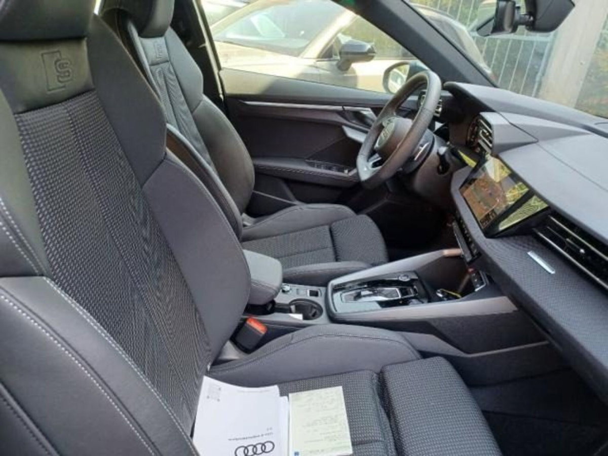 Audi A3 allstreet 2.0 tdi Identity Contrast 150cv s-tronic (12)