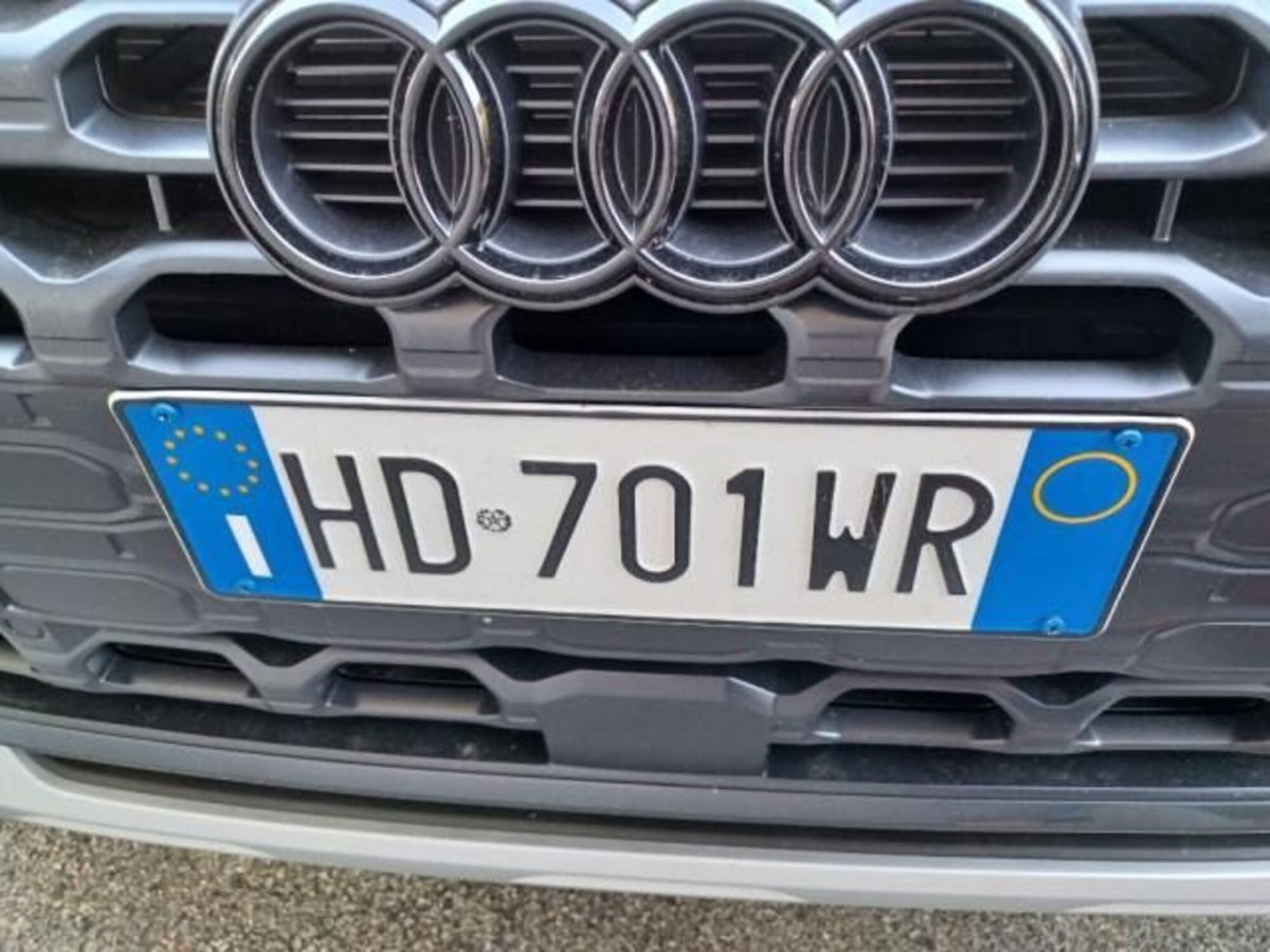Audi A3 allstreet 2.0 tdi Identity Contrast 150cv s-tronic (16)