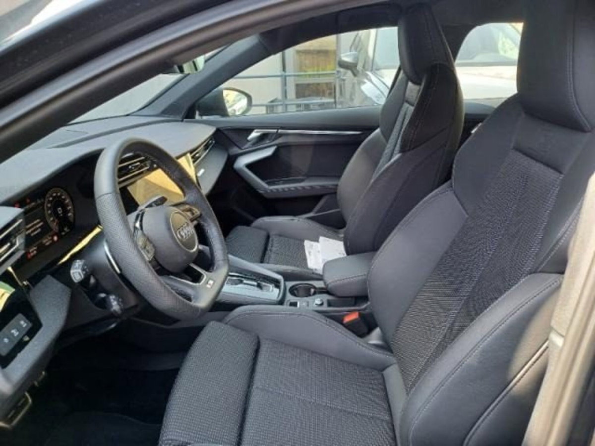 Audi A3 allstreet 2.0 tdi Identity Contrast 150cv s-tronic (3)