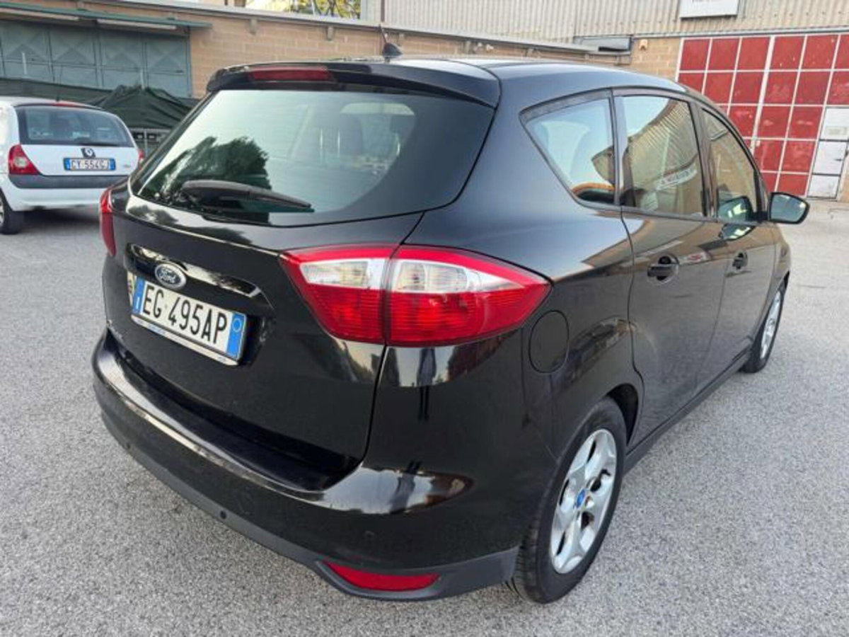 Ford C-Max 1.6 TDCi 115CV Titanium (18)