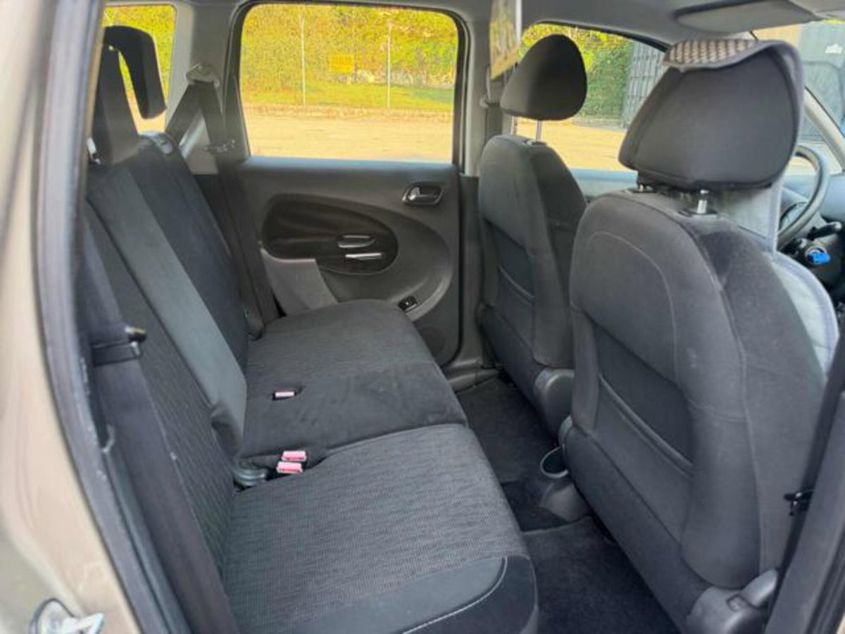 Citroen C3 Picasso 1.6 HDi 90 airdream Business (13)