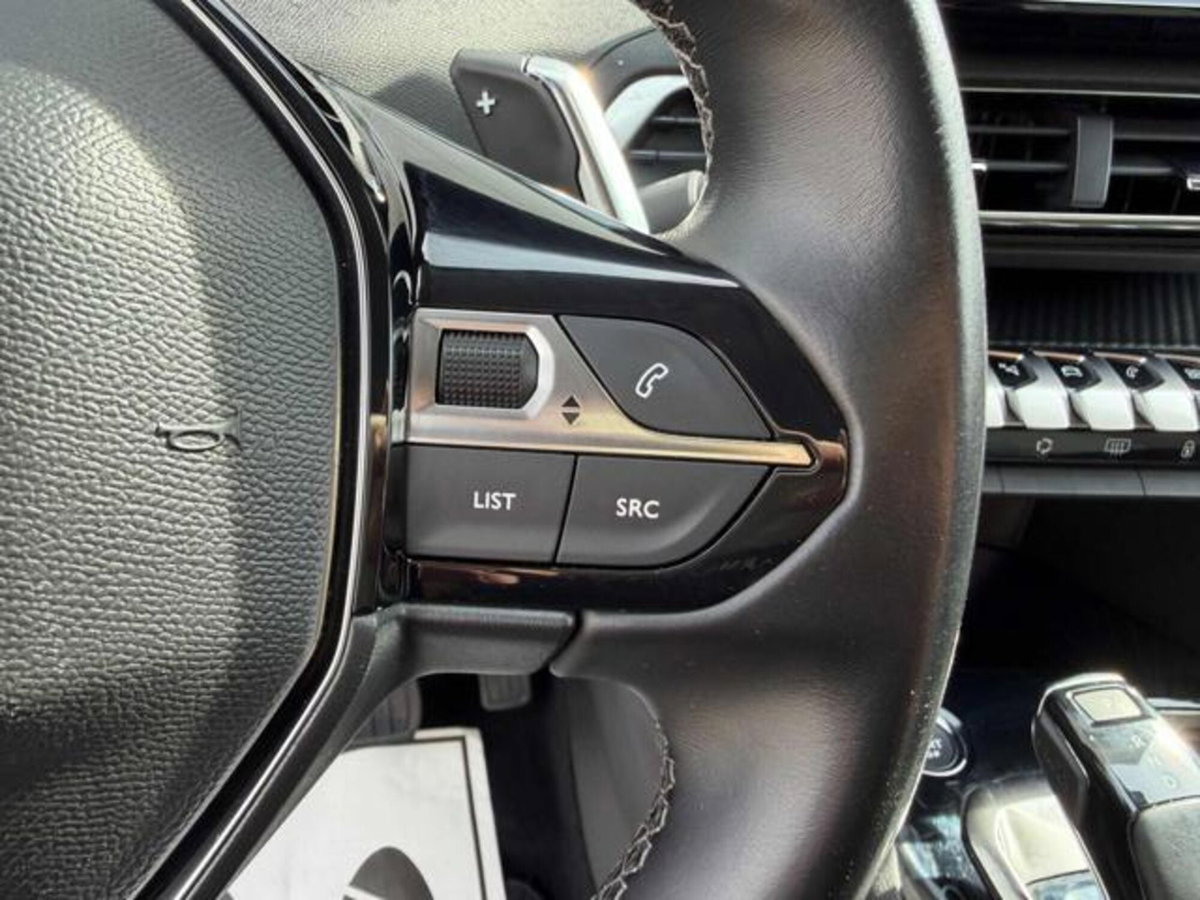 Peugeot 3008 PureTech Turbo 130 S&S EAT8 Allure (12)