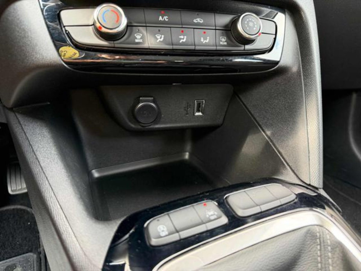 Opel Corsa 1.2 Corsa s&s 100cv (15)