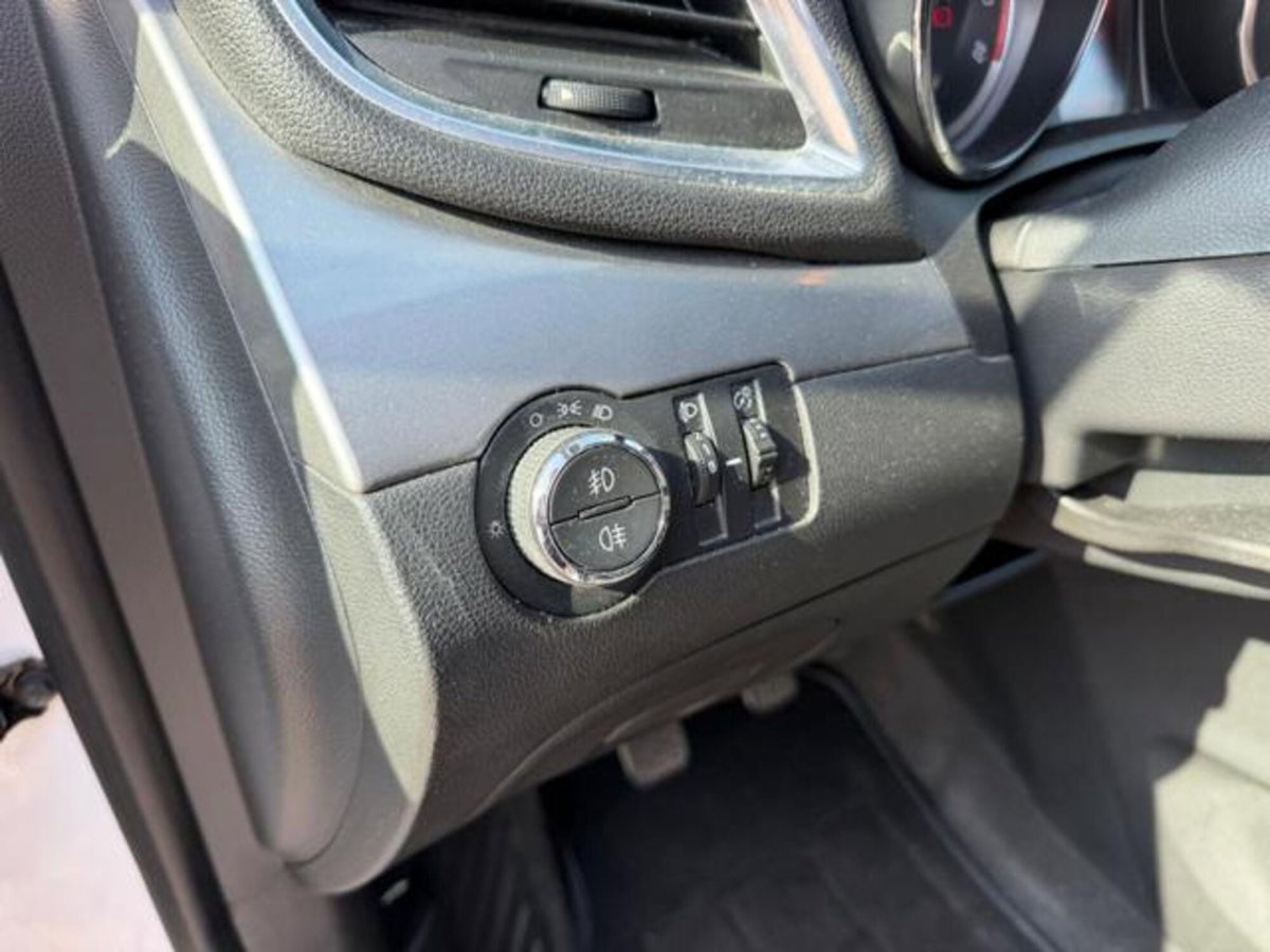 Opel Mokka 1.6 Ecotec 115CV 4x2 Start&Stop (18)