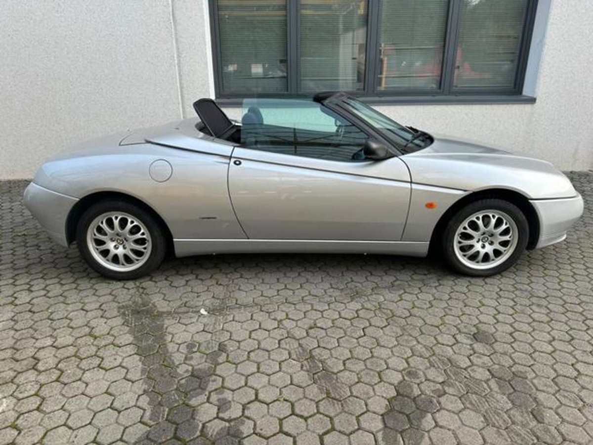 Alfa Romeo Spider 1.8i 16V Twin Spark cat (10)