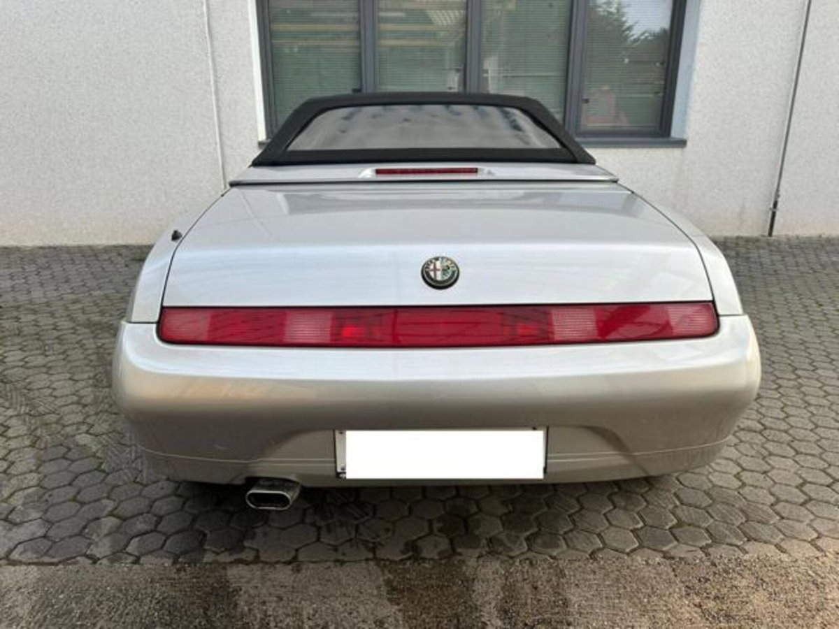 Alfa Romeo Spider 1.8i 16V Twin Spark cat (11)