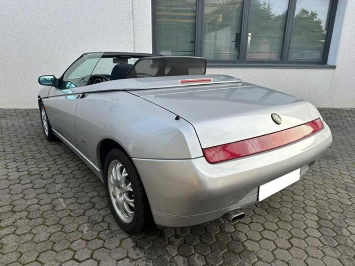 Alfa Romeo Spider 1.8i 16V Twin Spark cat (14)