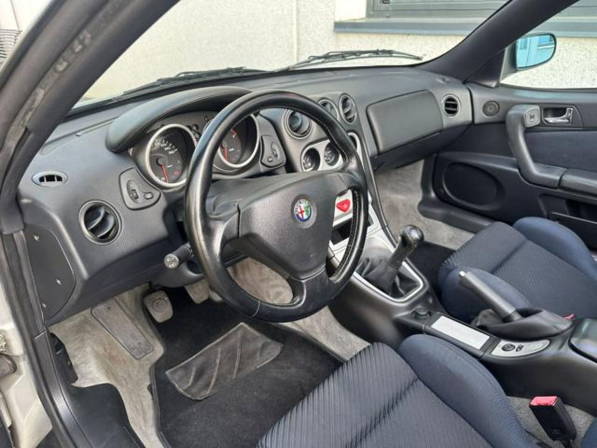 Alfa Romeo Spider 1.8i 16V Twin Spark cat (18)