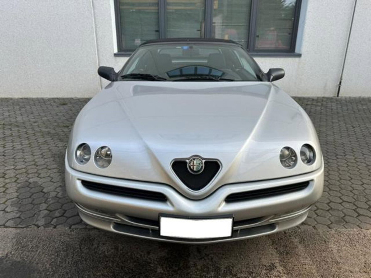 Alfa Romeo Spider 1.8i 16V Twin Spark cat (3)