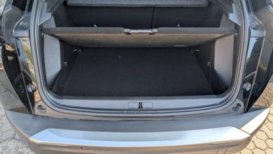 Peugeot 2008 BlueHDi 130 S&S EAT8 Allure Pack (10)