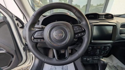 Jeep Renegade 1.3 T4 190CV PHEV 4xe AT6 Limited (10)