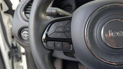 Jeep Renegade 1.3 T4 190CV PHEV 4xe AT6 Limited (11)