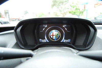 Alfa Romeo 4C Coupé 4C 1750 TBi (11)