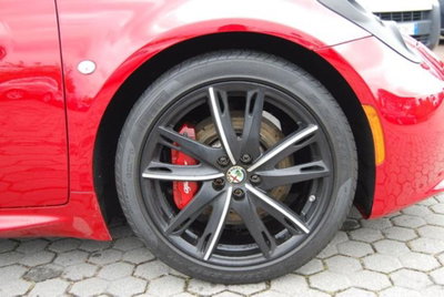 Alfa Romeo 4C Coupé 4C 1750 TBi (8)