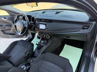 Alfa Romeo Giulietta 1.6 JTDm Super 120cv (12)