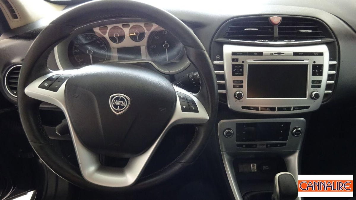 Lancia Delta 1.6 MJT DPF Oro (8)