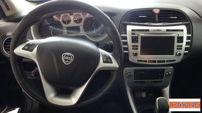 Lancia Delta 1.6 MJT DPF Oro (8)