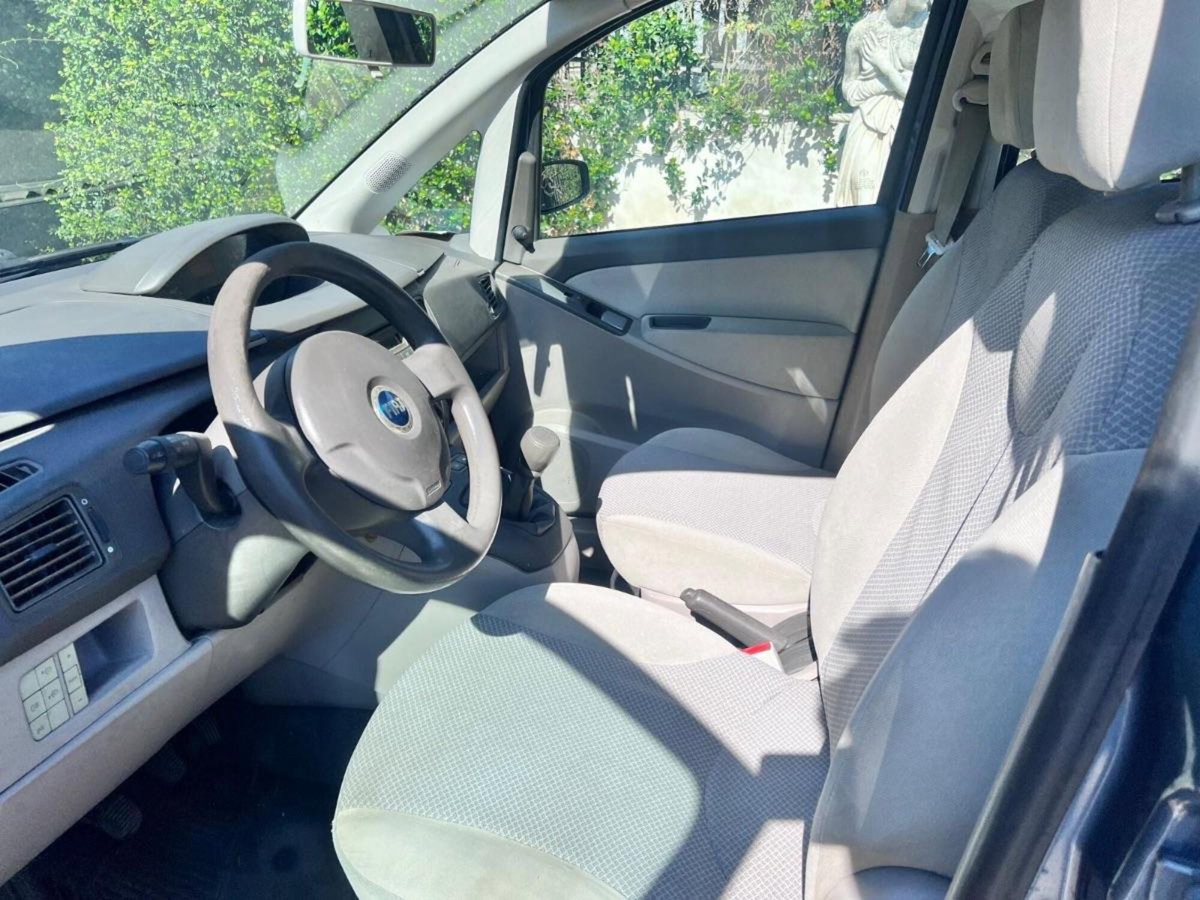 Fiat Idea 1.3 Multijet 16V Emotion (11)