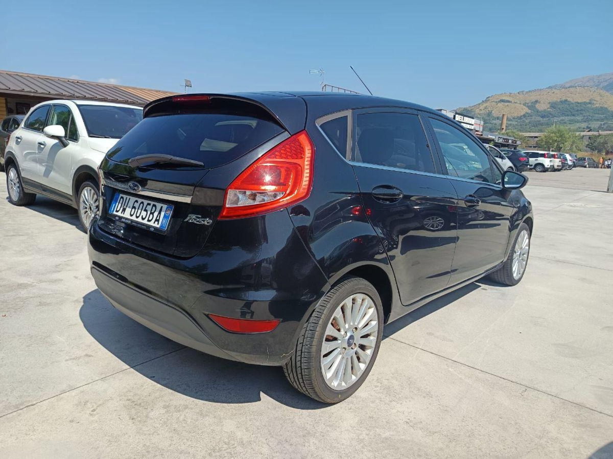 Ford Fiesta 1.2 82 CV 5 porte Titanium (6)