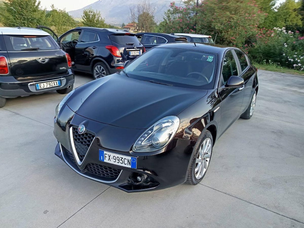 Alfa Romeo Giulietta 1.6 JTDm Super 120cv tct (2)