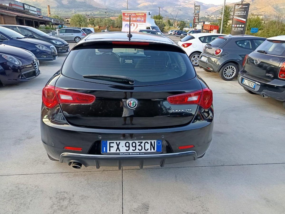 Alfa Romeo Giulietta 1.6 JTDm Super 120cv tct (8)