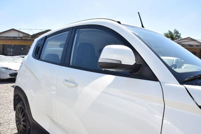 Mahindra KUV100 KUV100 1.2 VVT K8 (12)